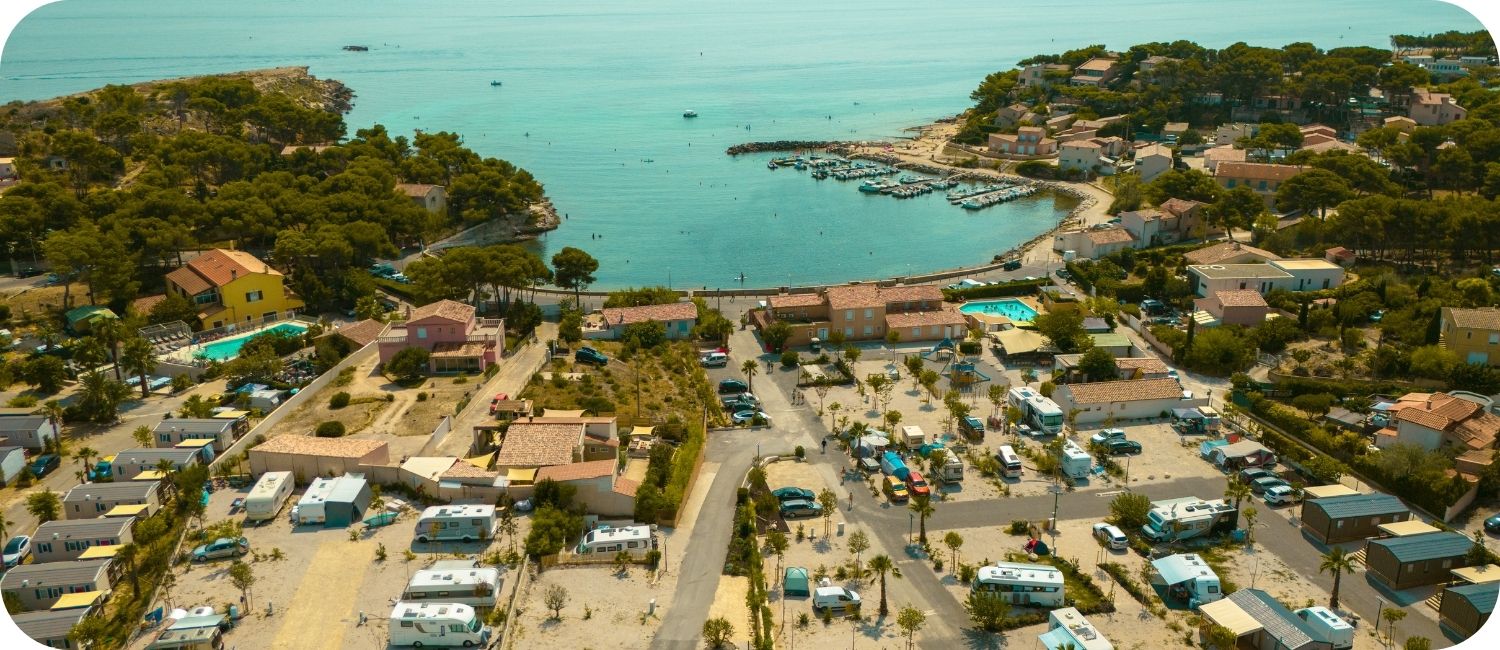 Vue aérienne du camping les Tamaris à Martigues